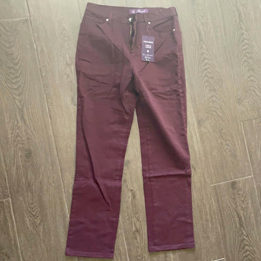 Gloria Vanderbilt Amanda maroon slimming Jeans Size 10